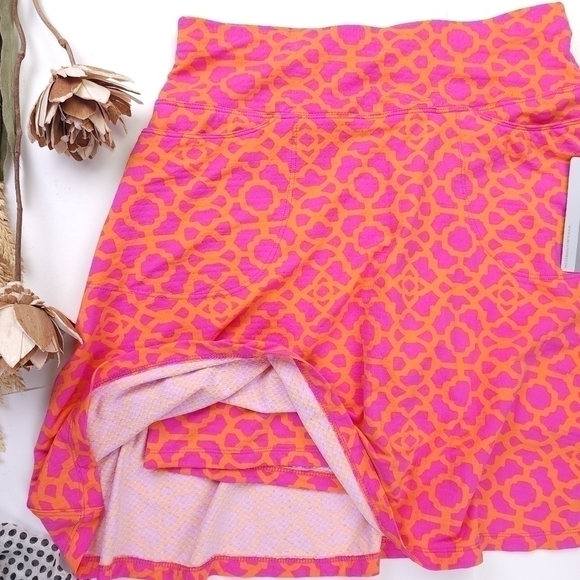 ❣️New ICIKÜLS Lattice Pink/ Orange Flip Skorts Size Med - Picture 7 of 13